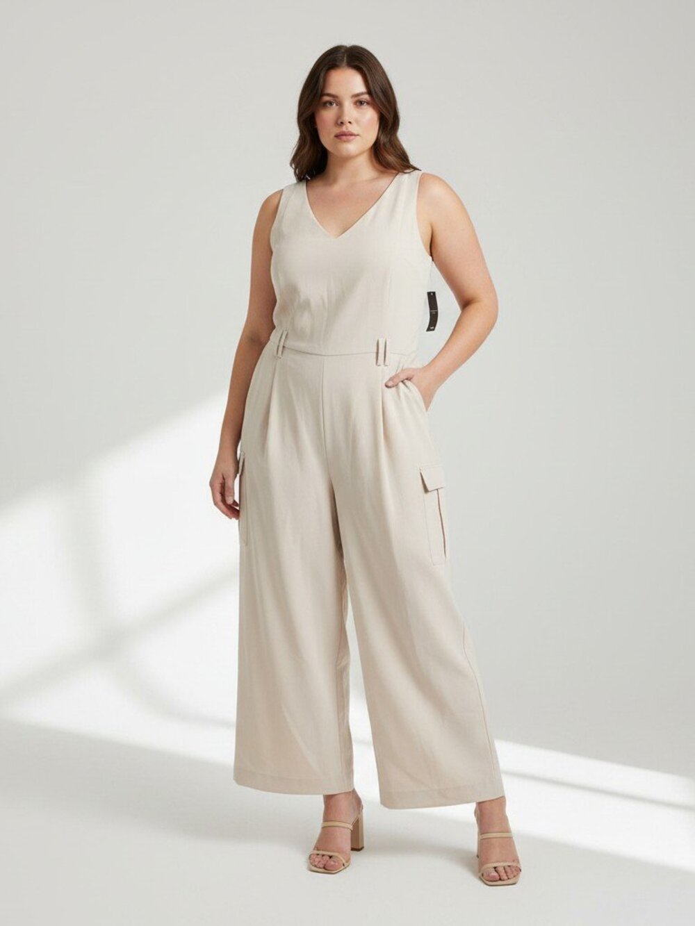 Tahari ASL NWT Cargo Jumpsuit Ivory Size 14 Wide Leg Cropped V-Neck Sleeveless